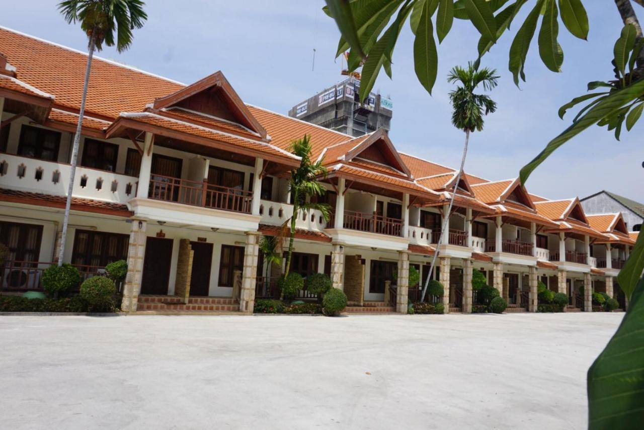Anantaya Resort Jomtien Beach Exterior photo